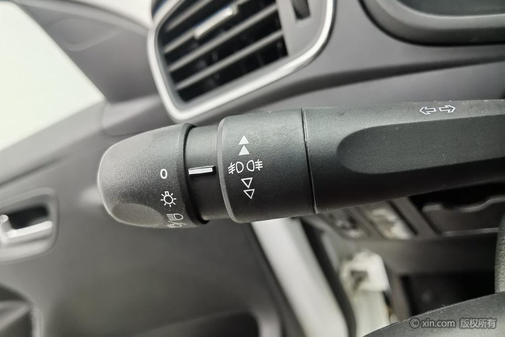 Citroën C3-XR 2015 модификация 1.6L автоматическое Intelligent – фото 15