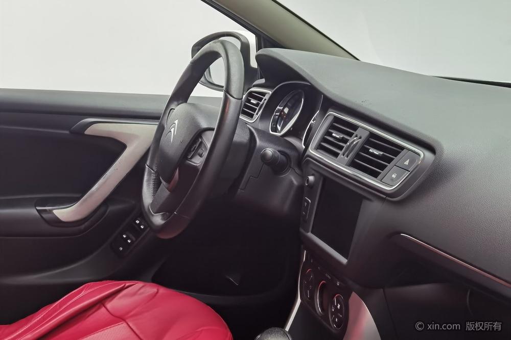 Citroën C3-XR 2015 модификация 1.6L автоматическое Intelligent – фото 16