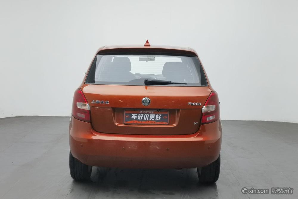 Skoda Fabia 2009 модификация 1.4L автоматическое Jingling Edition