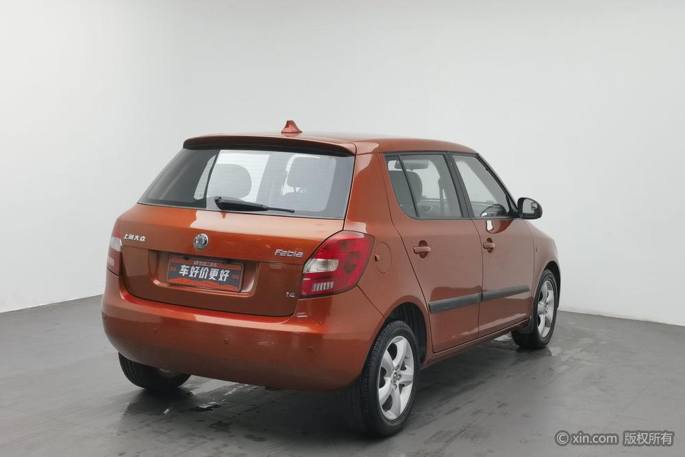 Skoda Fabia 2009 модификация 1.4L автоматическое Jingling Edition