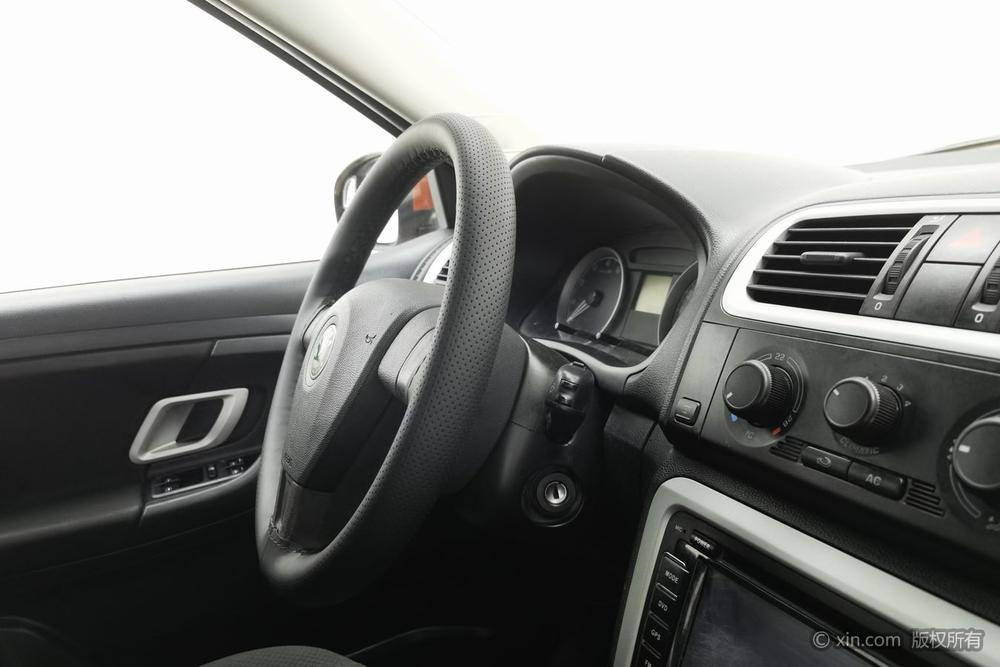 Skoda Fabia 2009 модификация 1.4L автоматическое Jingling Edition – фото 10