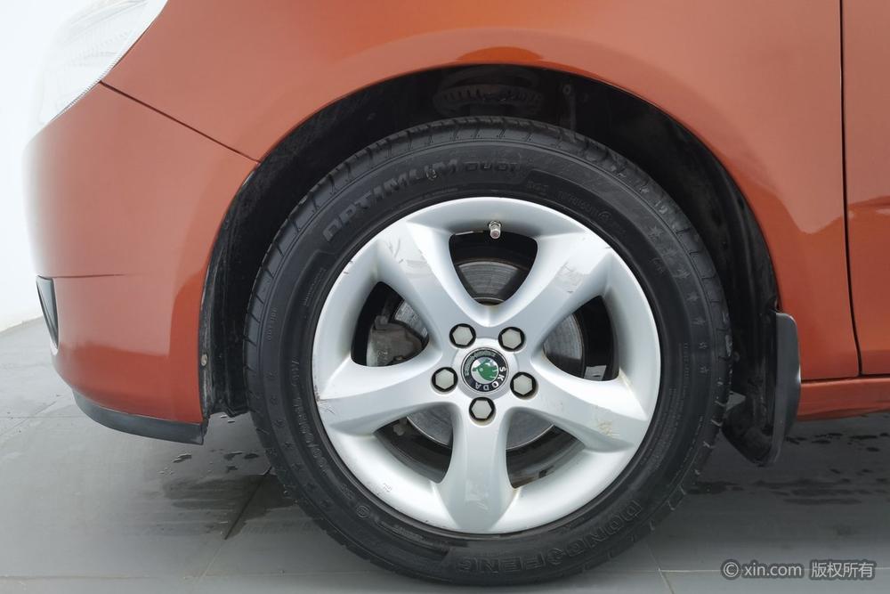 Skoda Fabia 2009 модификация 1.4L автоматическое Jingling Edition – фото 12