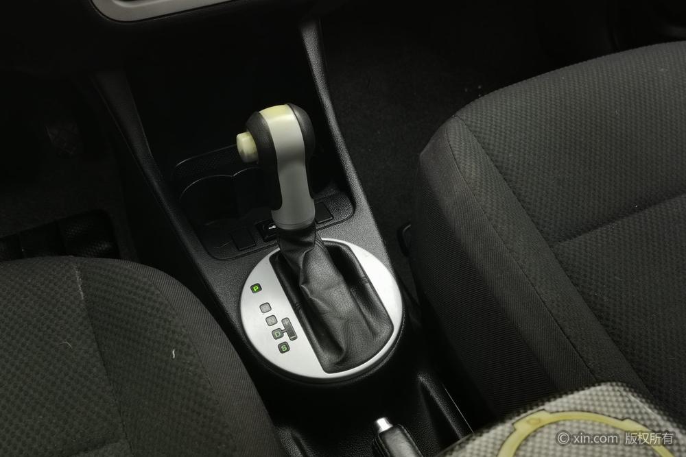 Skoda Fabia 2009 модификация 1.4L автоматическое Jingling Edition – фото 15