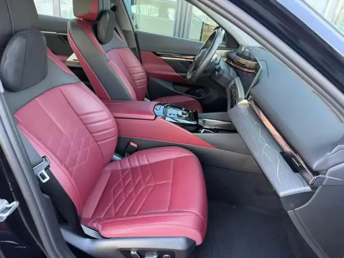 BMW 5 Series 2025 Model 530Li Exclusive Model M Sports Set – фото 8