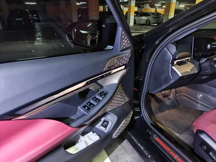 BMW 5 Series 2024 Model 530Li Exclusive Model Luxury Set – фото 5