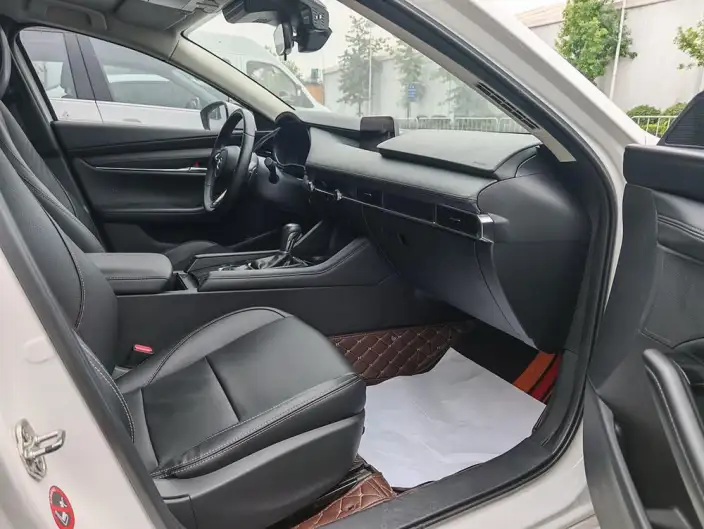 Mazda3 Axela 2020 Model 2.0L Automatic Zhi Ya Edition – фото 6
