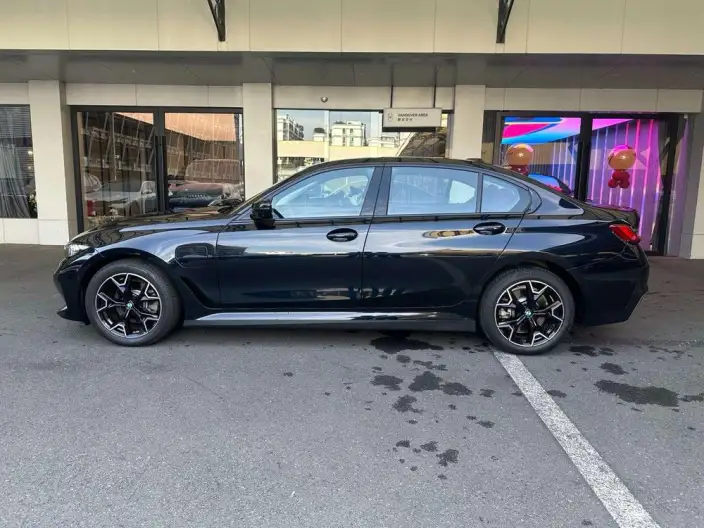 BMW i3 2026 Model Facelift eDrive40L Night Set – фото 3