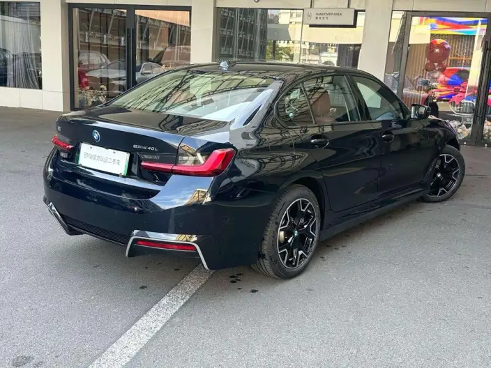 BMW i3 2026 Model Facelift eDrive40L Night Set – фото 5