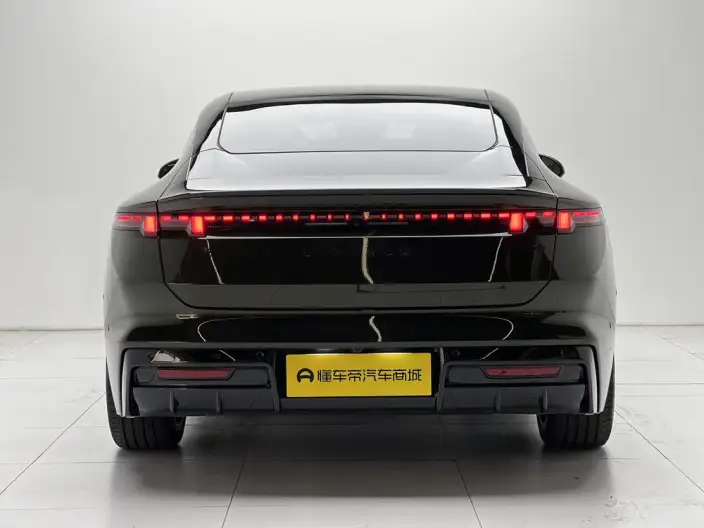 Lynk & Co 10 EM-P 2025 Model 240 4WD Ultra Sports Edition – фото 6