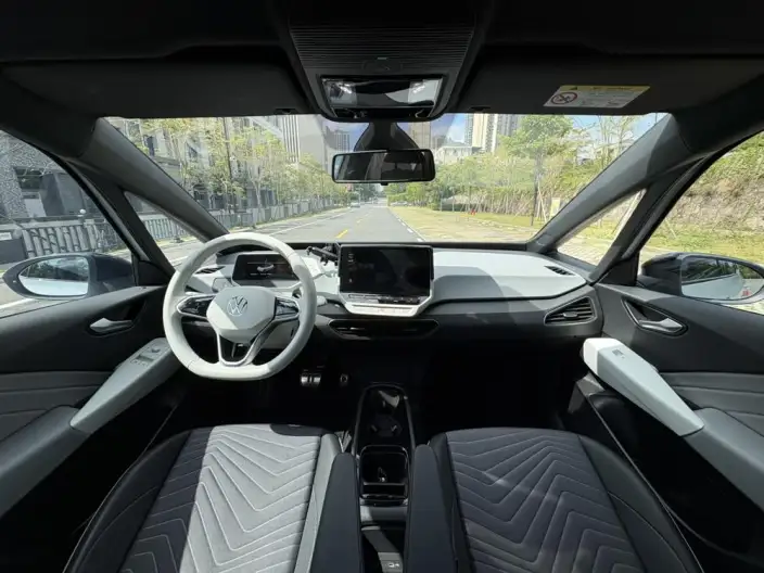 Volkswagen ID.3 2023 Model L Class Model Pure Smart Edition – фото 7