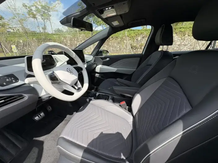 Volkswagen ID.3 2023 Model L Class Model Pure Smart Edition – фото 8