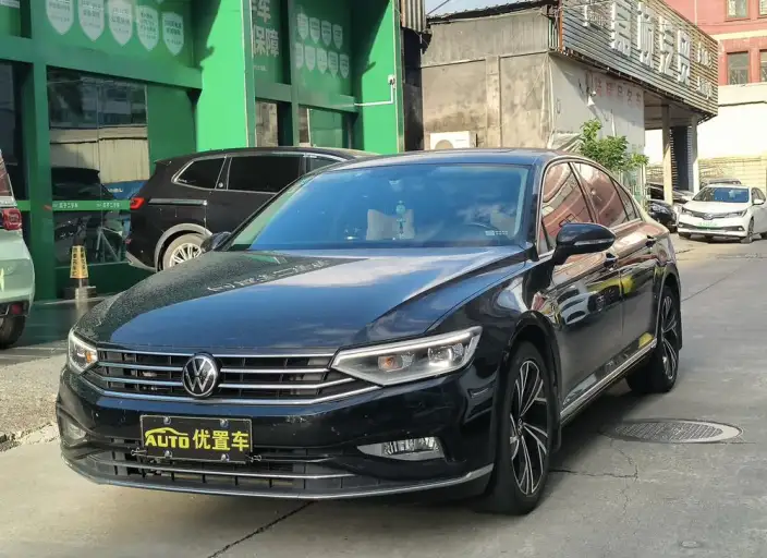 Volkswagen Magotan 2021 Model 330TSI DSG 30th Anniversary Memorial Edition – фото 1