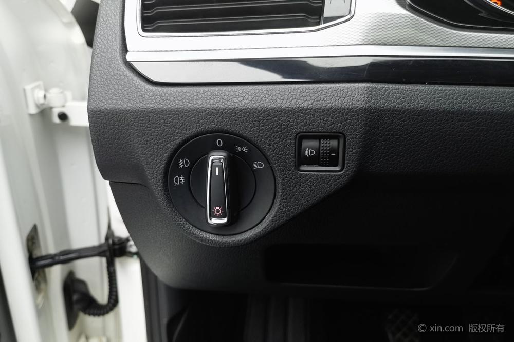 Volkswagen Bora 2018 модификация 1.5L Manual Com f ort – фото 16