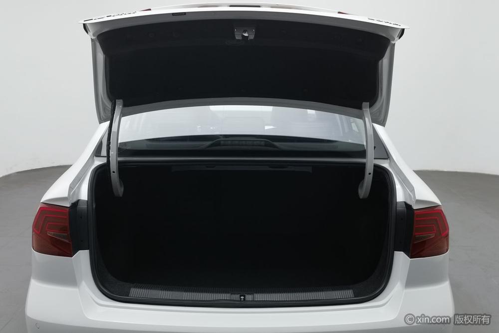 Volkswagen Bora 2018 модификация 1.5L Manual Com f ort – фото 23