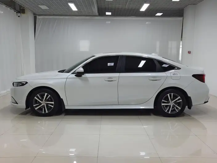 Model Ge 2023 Model 240TURBO CVT Leading version – фото 4