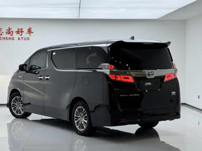 Vellfire 2021 Model Toyota Crown Hybrid 2.5L HV Deluxe Edition – фото 4