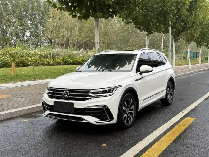 Volkswagen Tiguan L 2022 Model 330TSI Automatic 2WD R-Line Enjoy the version more – фото 1