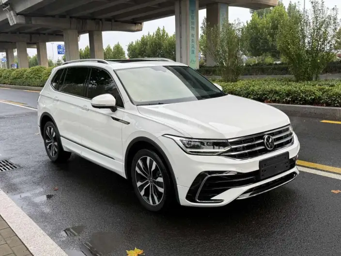 Volkswagen Tiguan L 2022 Model 330TSI Automatic 2WD R-Line Enjoy the version more – фото 3