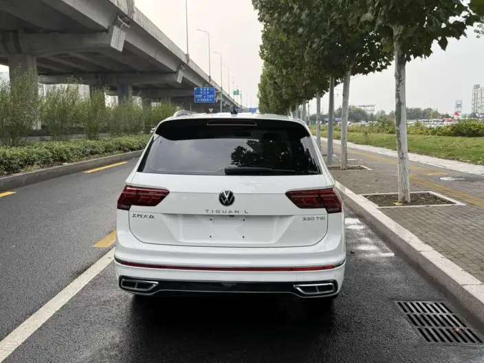 Volkswagen Tiguan L 2022 Model 330TSI Automatic 2WD R-Line Enjoy the version more – фото 6