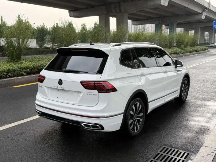 Volkswagen Tiguan L 2022 Model 330TSI Automatic 2WD R-Line Enjoy the version more – фото 7