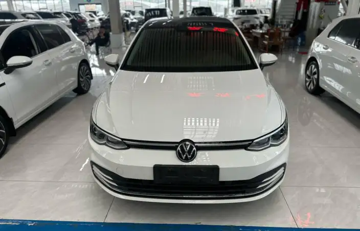 Volkswagen Golf 2021 Model 280TSI DSG Pro – фото 2