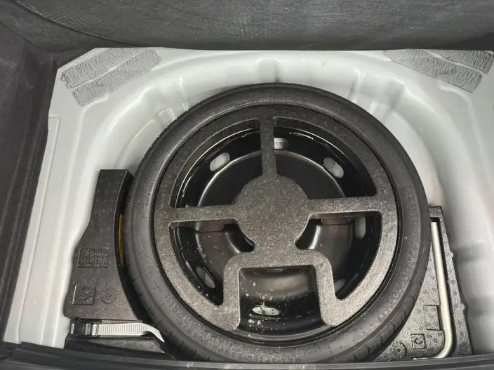 Volkswagen Golf 2025 Model Facelift 300TSI Pro – фото 8