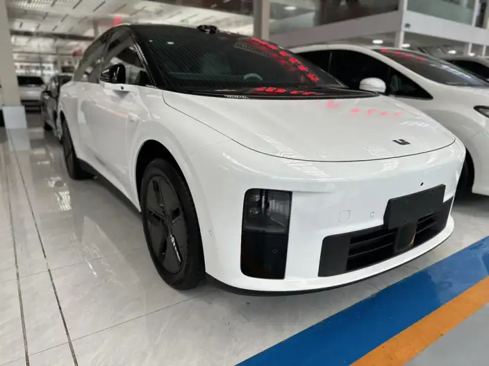 Li Auto i6 2025 Model 2WD Standard Edition – фото 2