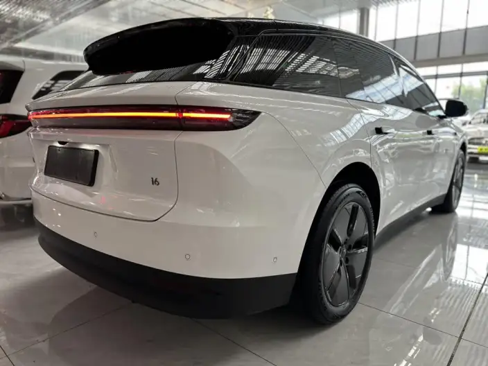 Li Auto i6 2025 Model 2WD Standard Edition – фото 5