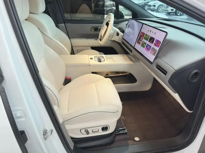 Li Auto i6 2025 Model 2WD Standard Edition – фото 9