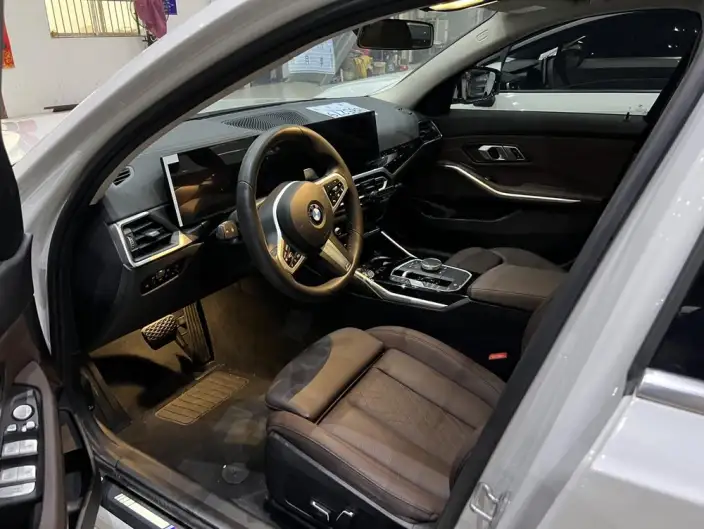 BMW 3 Series 2023 Model 320Li M Sports Set – фото 6