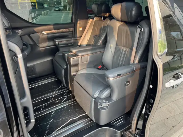 Vellfire 2022 Model Toyota Crown Hybrid Jin Shine Special Edition 2.5L HV Premium Edition – фото 9