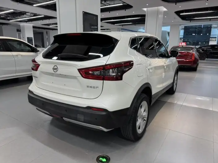 Nissan Qashqai 2022 Model 2.0L XV Smart Edition – фото 6