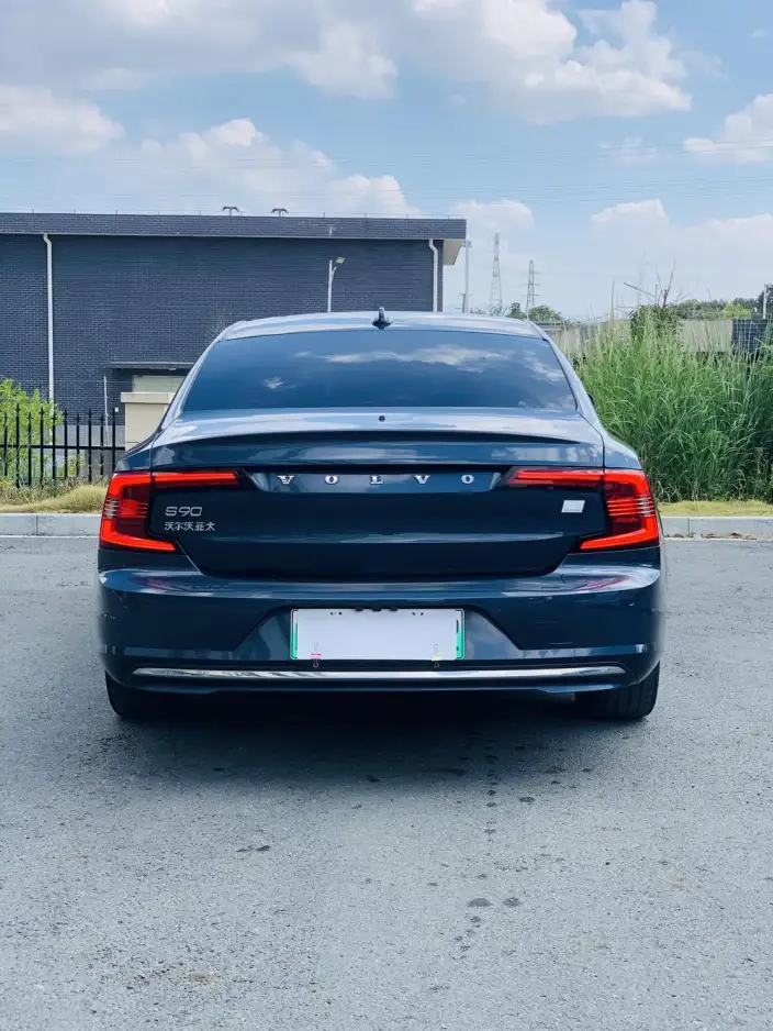 Volvo S90 PHEV 2023 Model T8 4WD Long Battery Life Pro Smart Elegance Deluxe Edition – фото 5