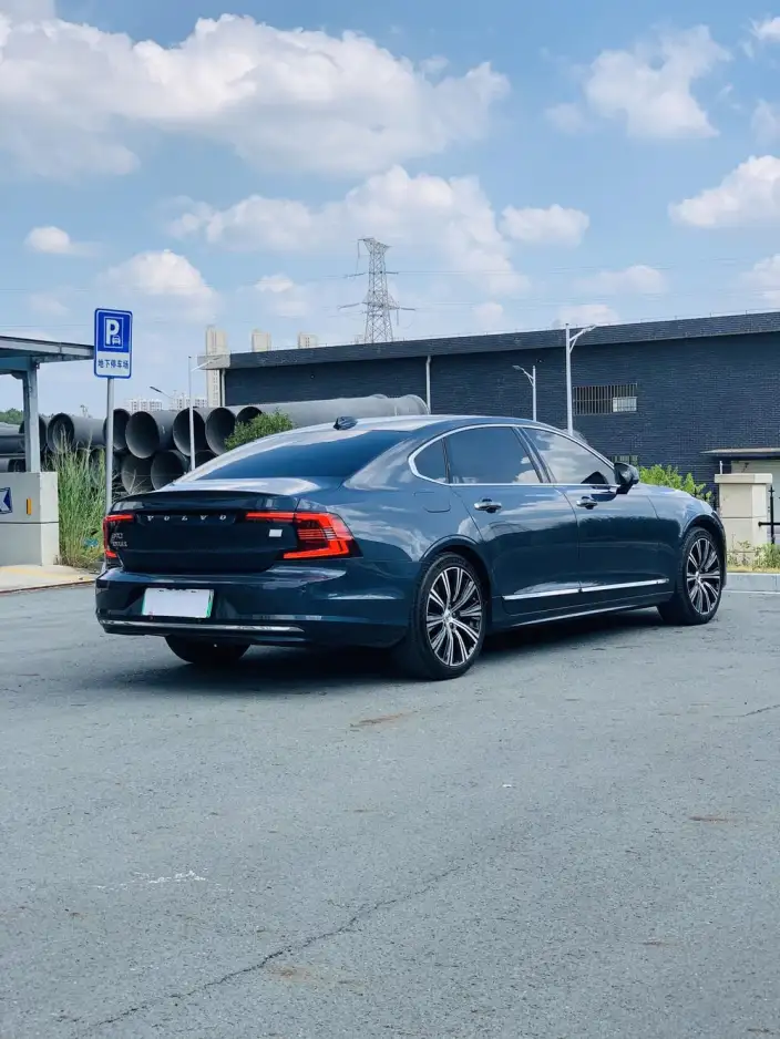 Volvo S90 PHEV 2023 Model T8 4WD Long Battery Life Pro Smart Elegance Deluxe Edition – фото 6