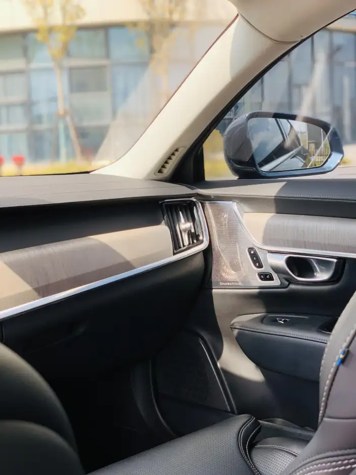 Volvo S90 PHEV 2023 Model T8 4WD Long Battery Life Pro Smart Elegance Deluxe Edition – фото 8