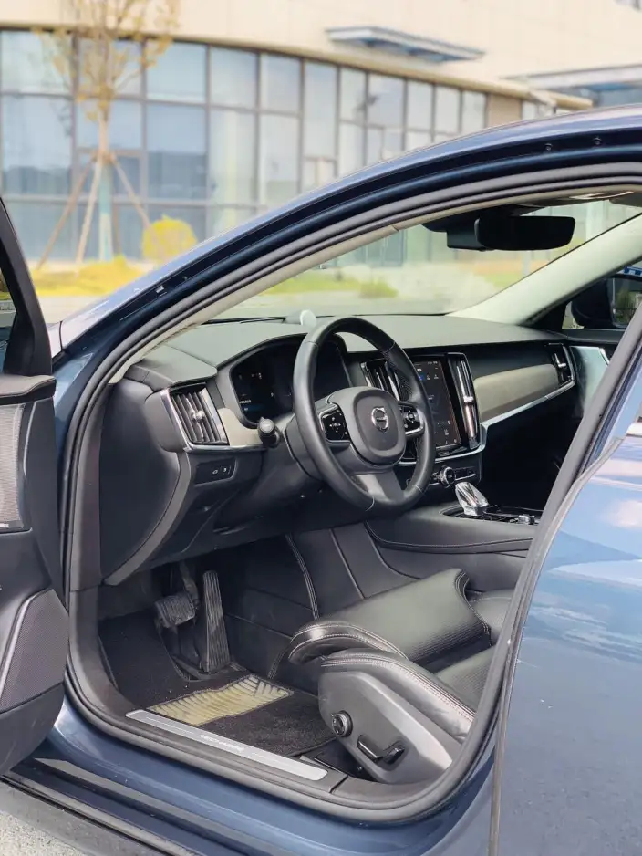 Volvo S90 PHEV 2023 Model T8 4WD Long Battery Life Pro Smart Elegance Deluxe Edition – фото 10