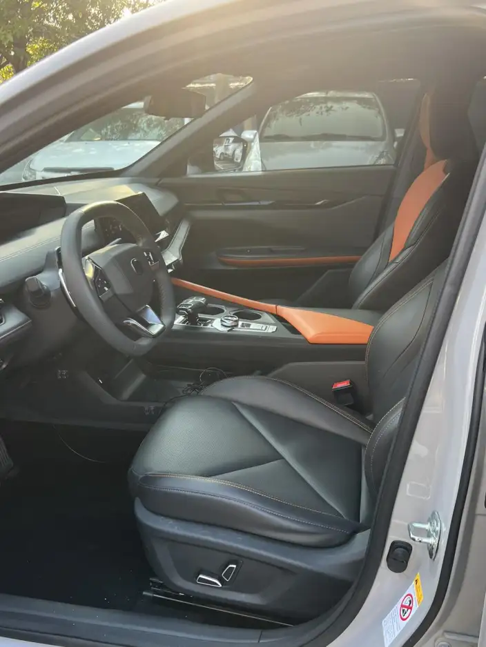 Changan UNI-V 2022 Model 1.5T Smart Pilot Model – фото 9