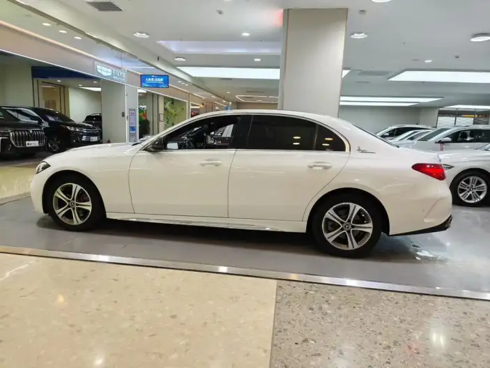 Mercedes-Benz C-Class 2022 Model C 200 L Sports Edition – фото 3