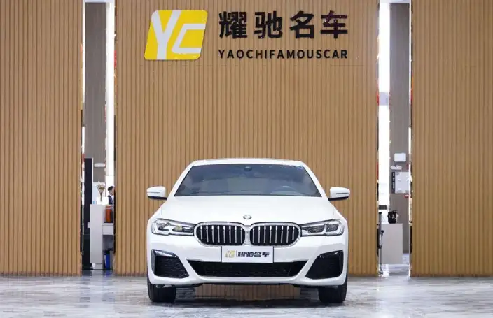 BMW 5 Series 2023 Model 530Li Leading Model M Sports Set – фото 2
