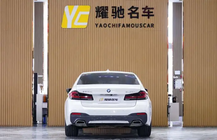BMW 5 Series 2023 Model 530Li Leading Model M Sports Set – фото 5