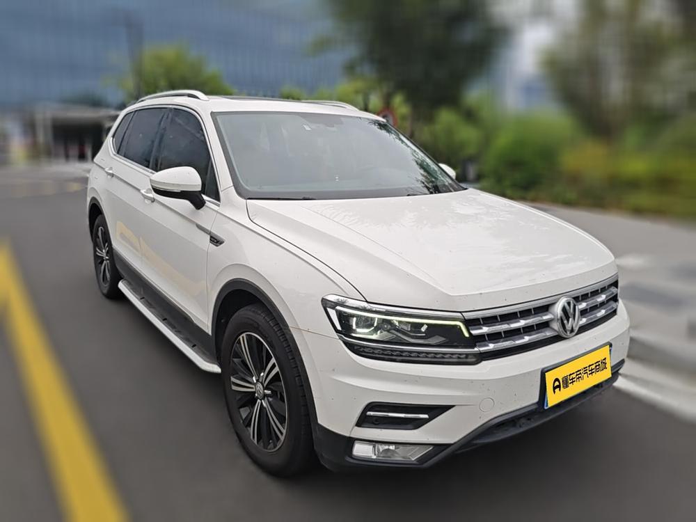 Volkswagen Tiguan L 2018 модификация комплектация 380TSI автоматическое 4WD Deluxe Edition