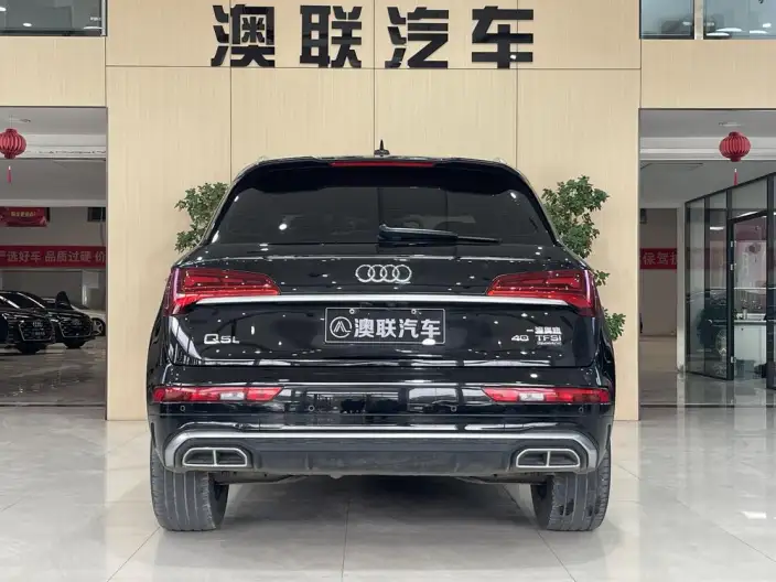 Audi Q5L 2022 Model 40T Fashion Dynamic Model – фото 5