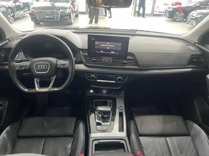 Audi Q5L 2022 Model 40T Fashion Dynamic Model – фото 7