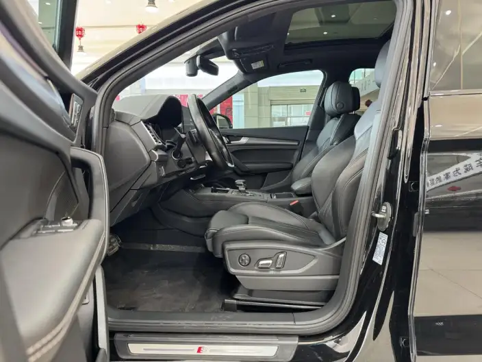 Audi Q5L 2025 Model 45TFSI Luxury Dynamic Model – фото 8