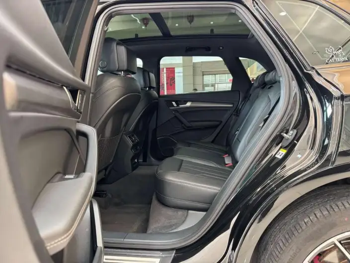 Audi Q5L 2025 Model 45TFSI Luxury Dynamic Model – фото 9