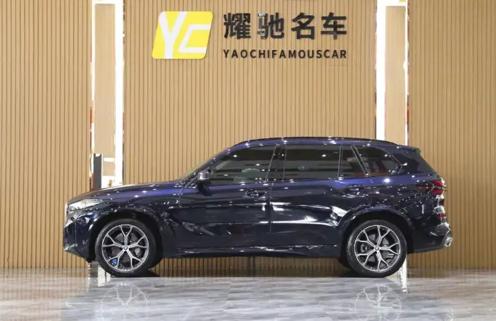 BMW X5 2023 Model xDrive30Li Exclusive Model M Sports Night Set – фото 3