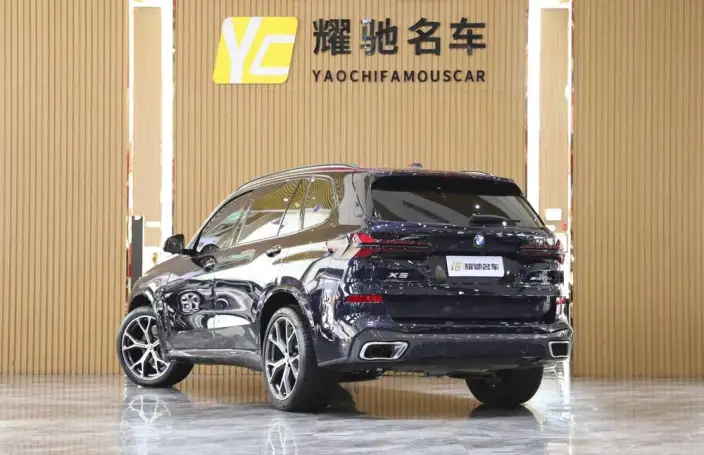 BMW X5 2023 Model xDrive30Li Exclusive Model M Sports Night Set – фото 4