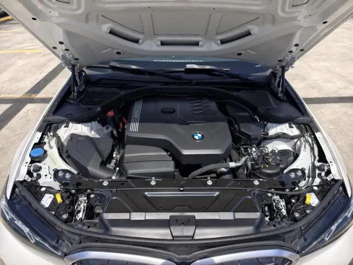 BMW 3 Series 2023 Model 325Li M Sports Set – фото 9