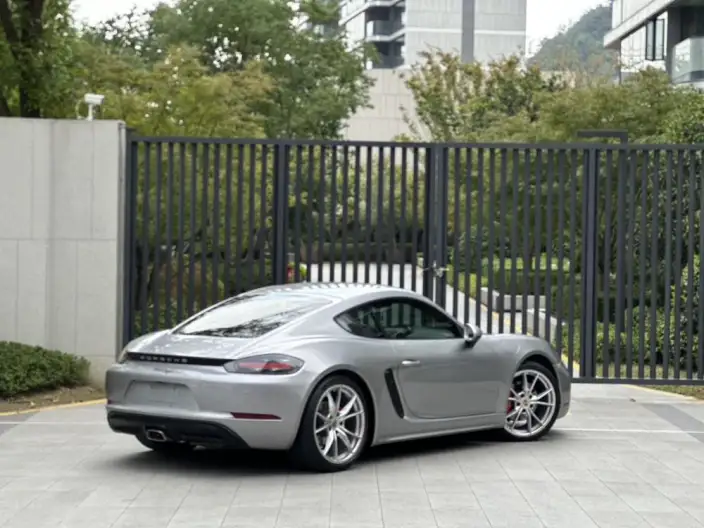 Porsche 718 2023 Model Cayman 2.0T – фото 4