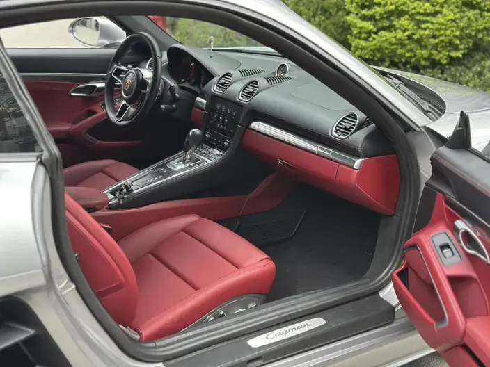 Porsche 718 2023 Model Cayman 2.0T – фото 5